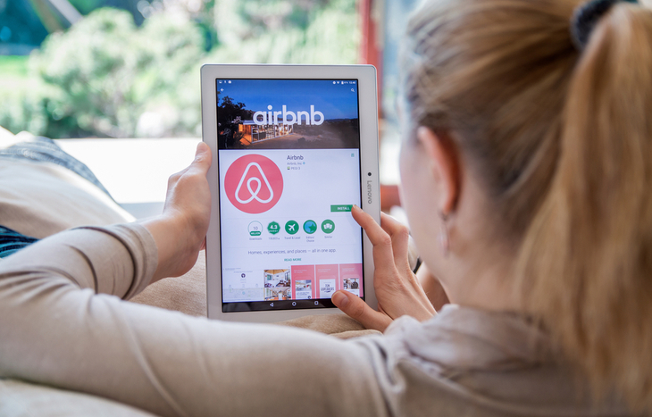 AIRBNB stock