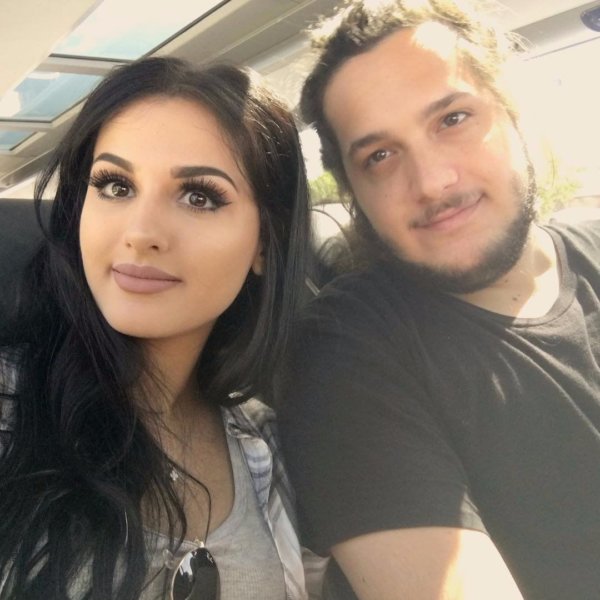 Sssniperwolf Бойфренд Эван Сосиска