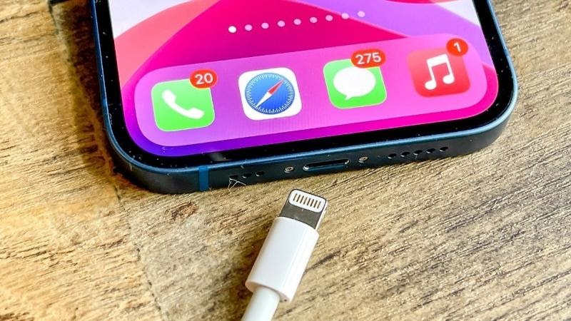 Recharge Your iPhone 13 Battery