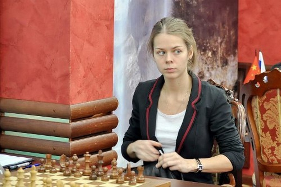 Top 10 Hottest Chess Players Sexiest Female List 2023 - DGNSports