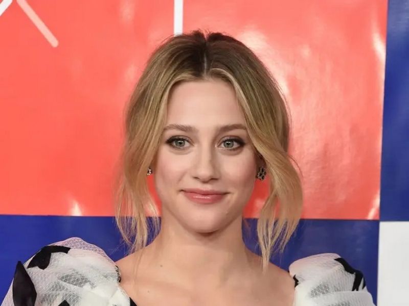 Lili Reinhart