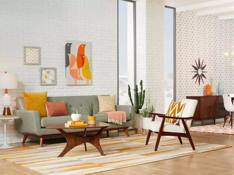 Mid-Century Modern Accents in the Living Room