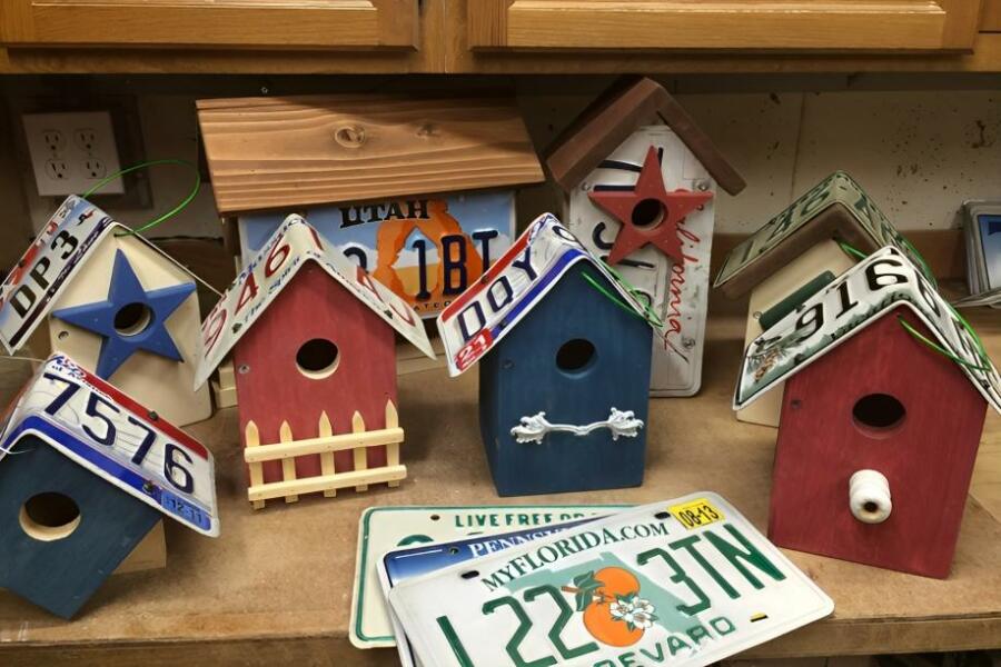 Licence Plate Birdhouse