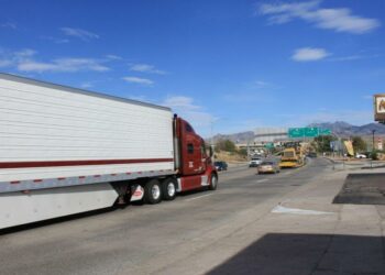 Why Truck Drivers Need Affordable Health Insurance