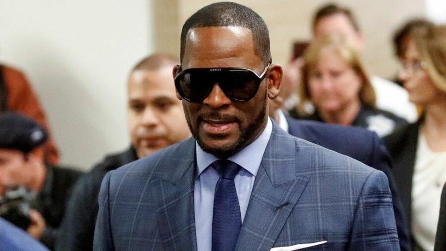 R. Kelly Bio